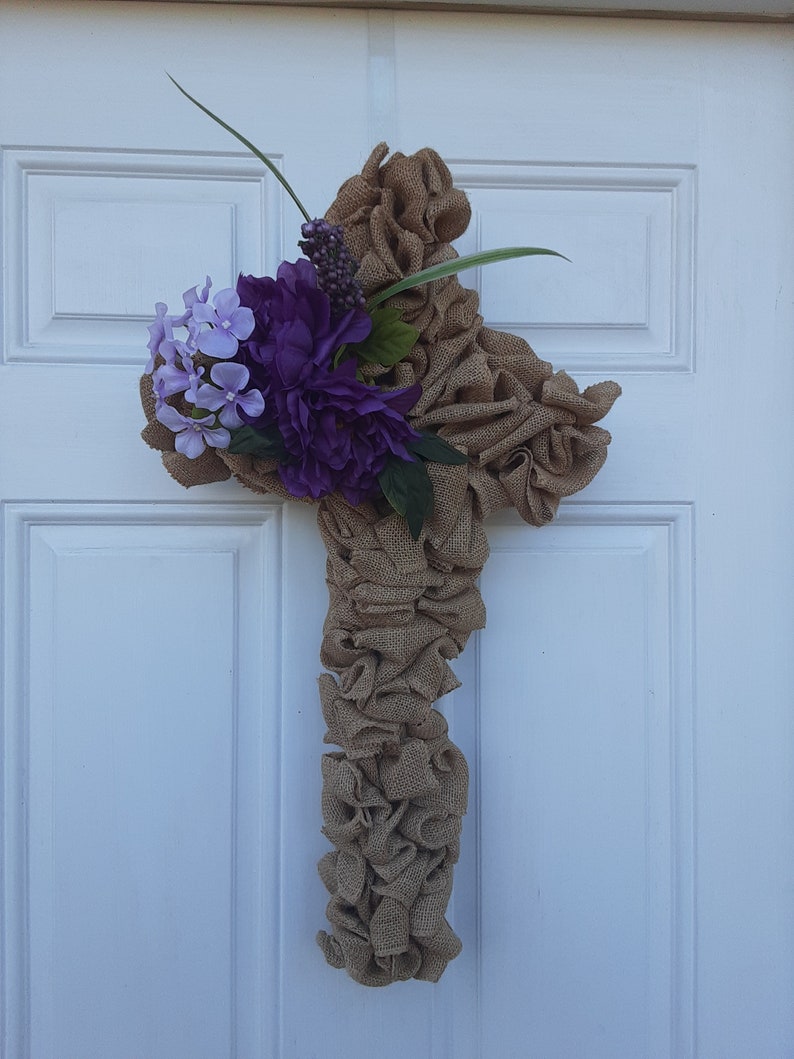 Burlap Cross Wreath image 4