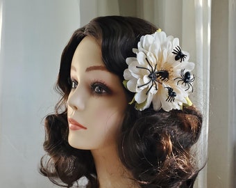 White Halloween Vintage Pinup 1940s 1950s 1960s Cosmo Hair Flower w/ Spiders Rockabilly Gothic Hair Accessories Wedding Hair Clips Cosplay