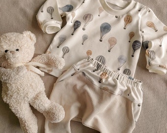 Hot air balloon baby boy set, baby boy outfit, baby trousers, baby harems, boys long sleeve top, handmade baby clothes, neutral colours