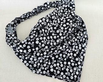 Black & White Floral Print Triangle Hair Bandana, Elastic Head Scarf