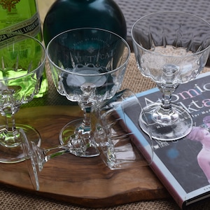 Set of 4  Traditional Coupe Diamond Pattern MCM Mid Century Retro Vintage Cocktail Martini elegant stem design Barware Mixology x