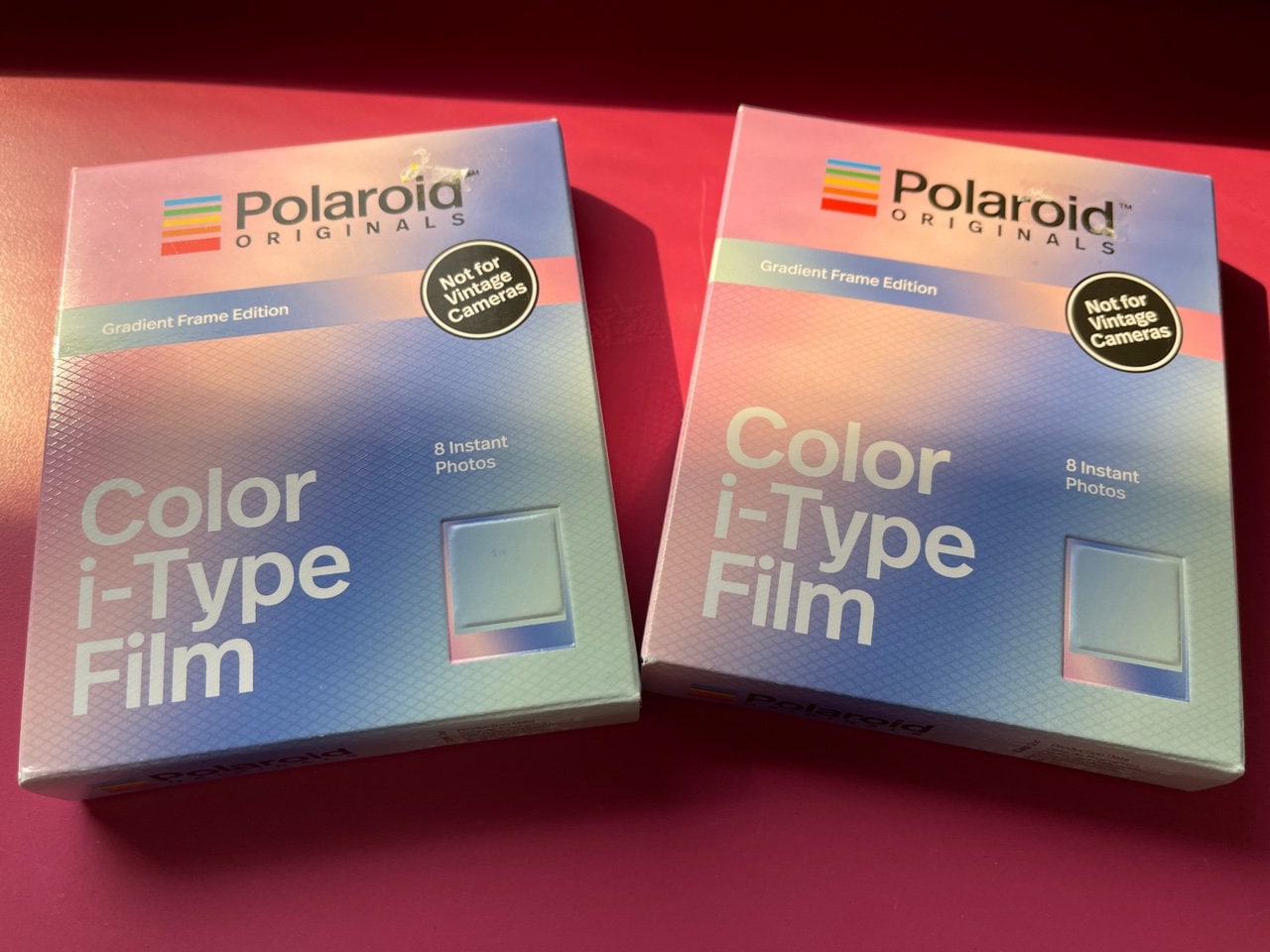 Polaroid Originals Color i-Type Instant Film (8 Exposures, Gradient Frame  Edition)