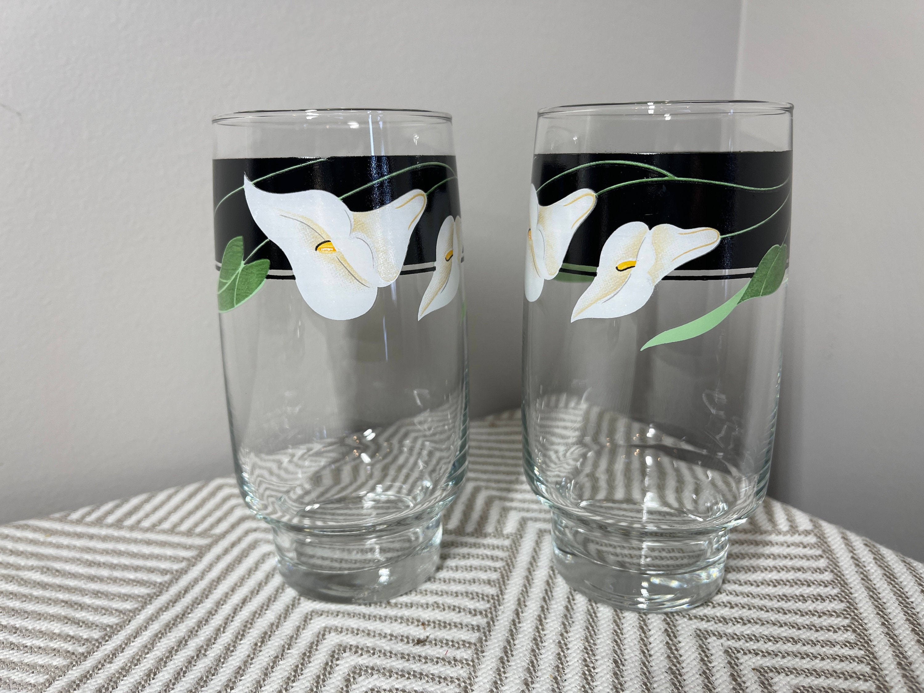 Vintage anchor hocking lily glasses there are 12 glasses in the set munimoro.gob.pe