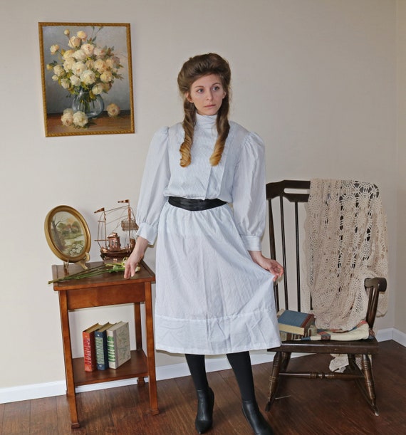 Puffed Sleeve Dress