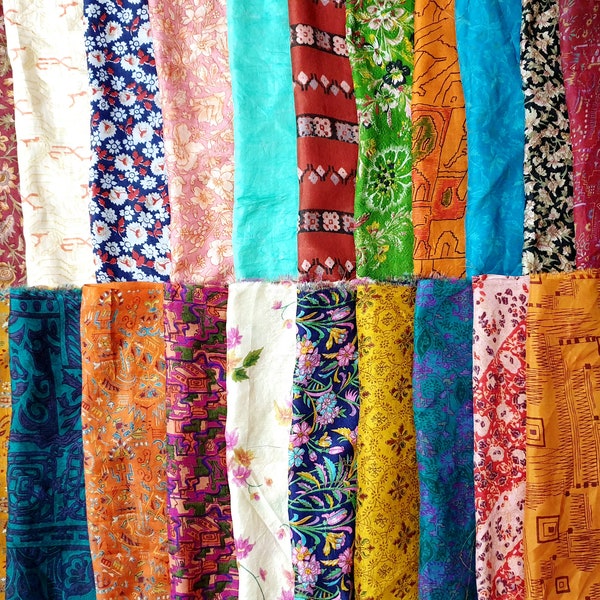 Enorme lotto 100% pura seta vintage sari resti di tessuto rottami bundle quilting journal progetto saree tagli quadrati 25 pezzi 8" UN4 misto