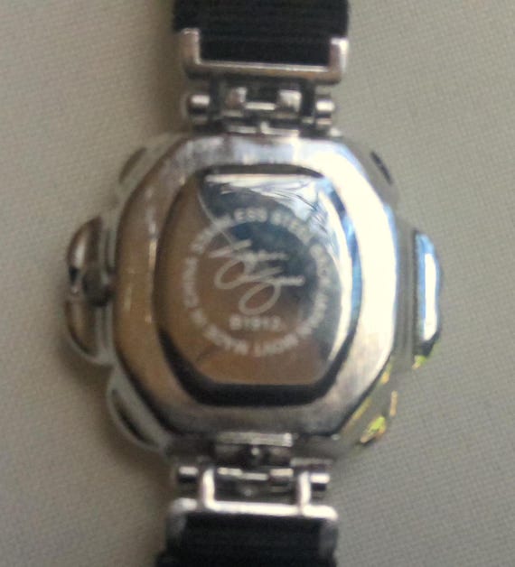 Crystal Flower Secret Watch: Mother of Pearl Face, Suzanne  display picture 3