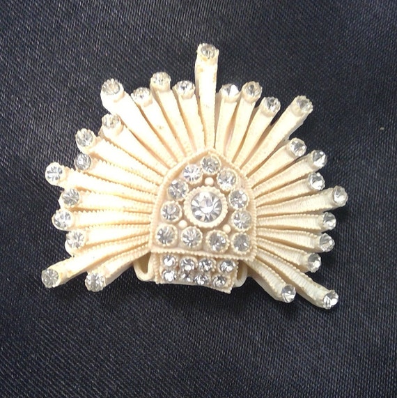 Art Deco celluloid and rhinestone brooch