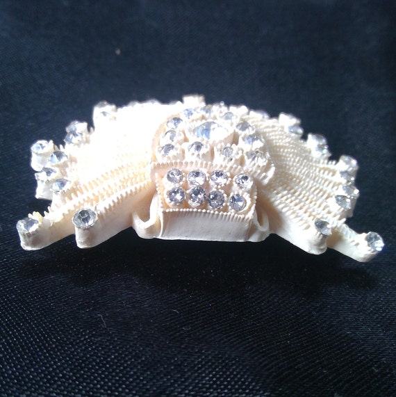 Art Deco celluloid and rhinestone brooch - image 2