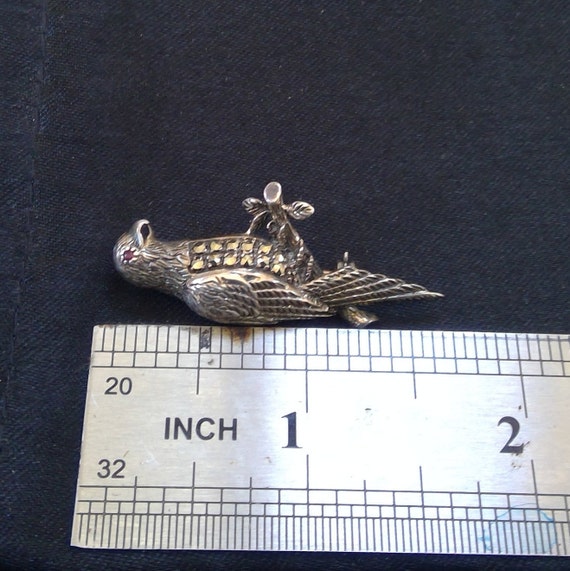 Silver 925 ruby eyed ,marcasite body parrot brooch - image 3