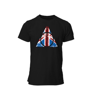 Britische Hohlräume Unisex Shirt | Orlando Themenpark Urlaub | Magische Zauberer Welt Grafik T Shirt | London England | Passende Familien-Shirts