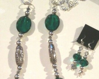 Handgemaakte halsketting en oorbel set