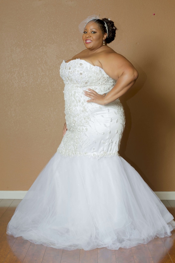 Fishtail wedding dress store plus size