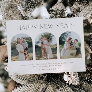 Nieuwjaarsboog fotokaartsjabloon, afdrukbare moderne kerstkaart, bewerkbare minimalistische gelukkig nieuwjaar familiewenskaart, direct downloaden