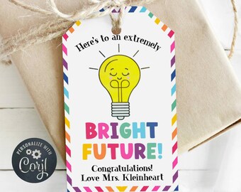 Sjabloon voor cadeaukaartjes voor een mooie toekomst, afdrukbare gloeilamp afstuderen gunsttag, bewerkbare student eindejaarskaartje, digitale download