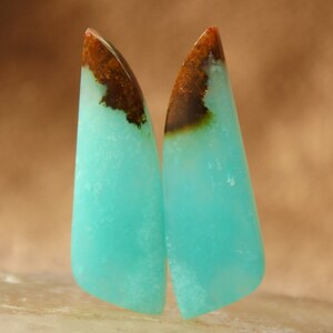 Chrysocolle et calcédoine Paire de cristaux bleus guérisseurs
