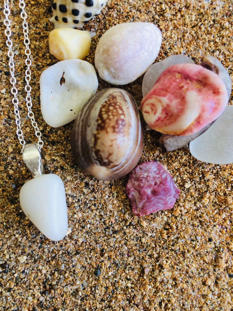 Hawaii beach glass pendent necklace made with ocean tumbled genuine Kauai sea glass.
