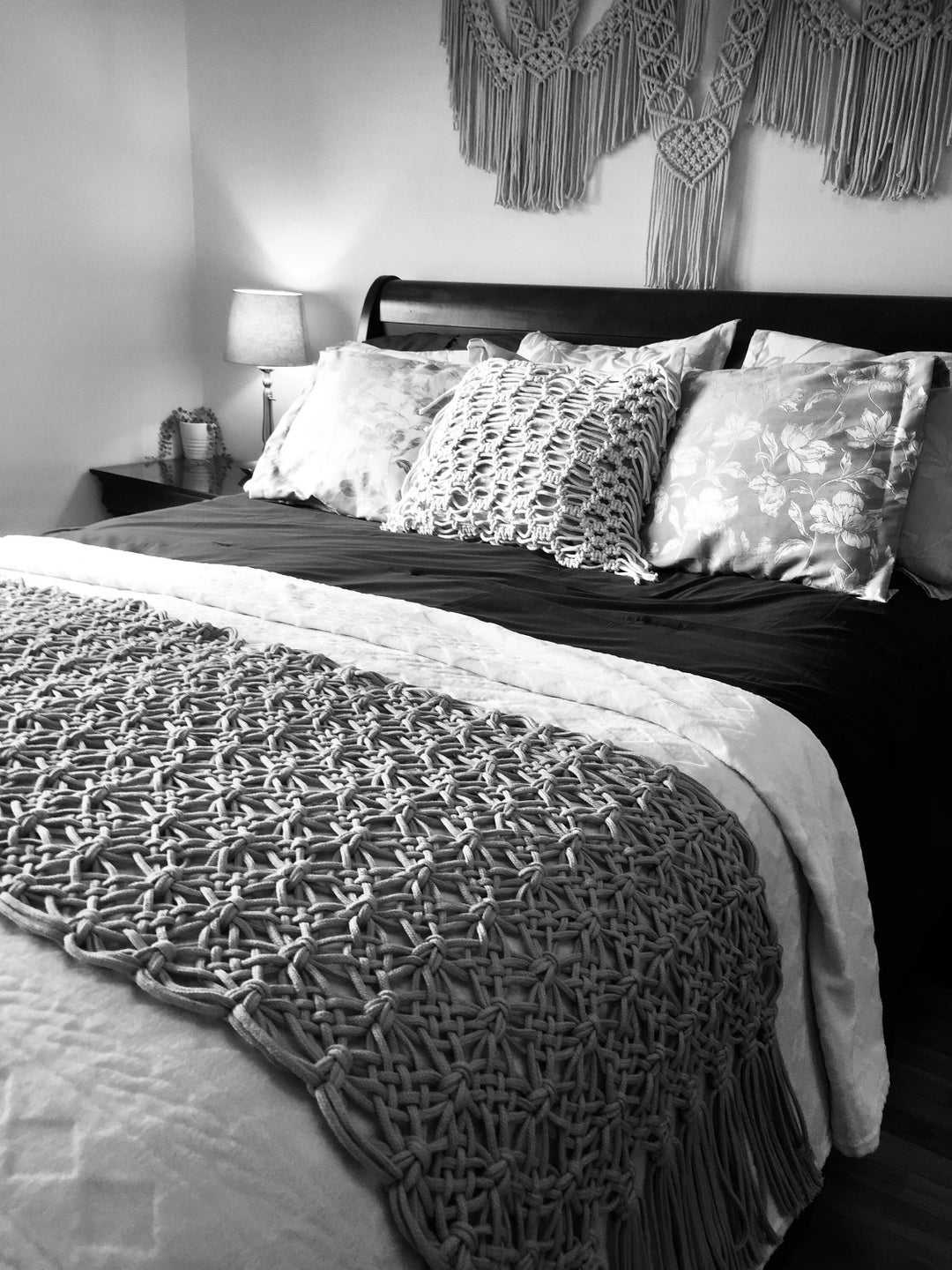 Macrame Bed Runner/ Boho Bedroom Decor/bed Runner/table Runner/ Macrame