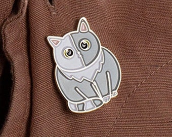 Chubby Cat Pin - Grey & White (Hagrid)