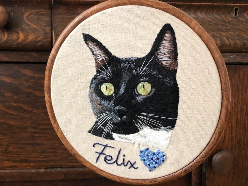 Made to order- Custom Hand embroidered Pet Portrait- Dog/Cat Portrait- gifts for pet lovers- memorabilia for loved pets - Christmas gift bild 7
