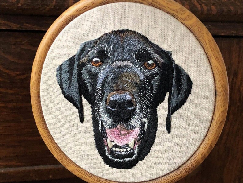 Made to order- Custom Hand embroidered Pet Portrait- Dog/Cat Portrait- gifts for pet lovers- memorabilia for loved pets - Christmas gift bild 4