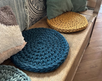 2er Set gehäkelte Sitzkissen aus wattierter Baumwollkordel personalisiert, rundes flauschiges Stuhlkissen, weiche Bankauflage handgefertigt