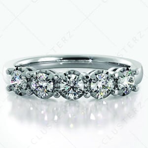 Simple 5 Stone Moissanite Shared Prong Minimalist Wedding band, Round Cut Five Stone Anniversary Band For Women