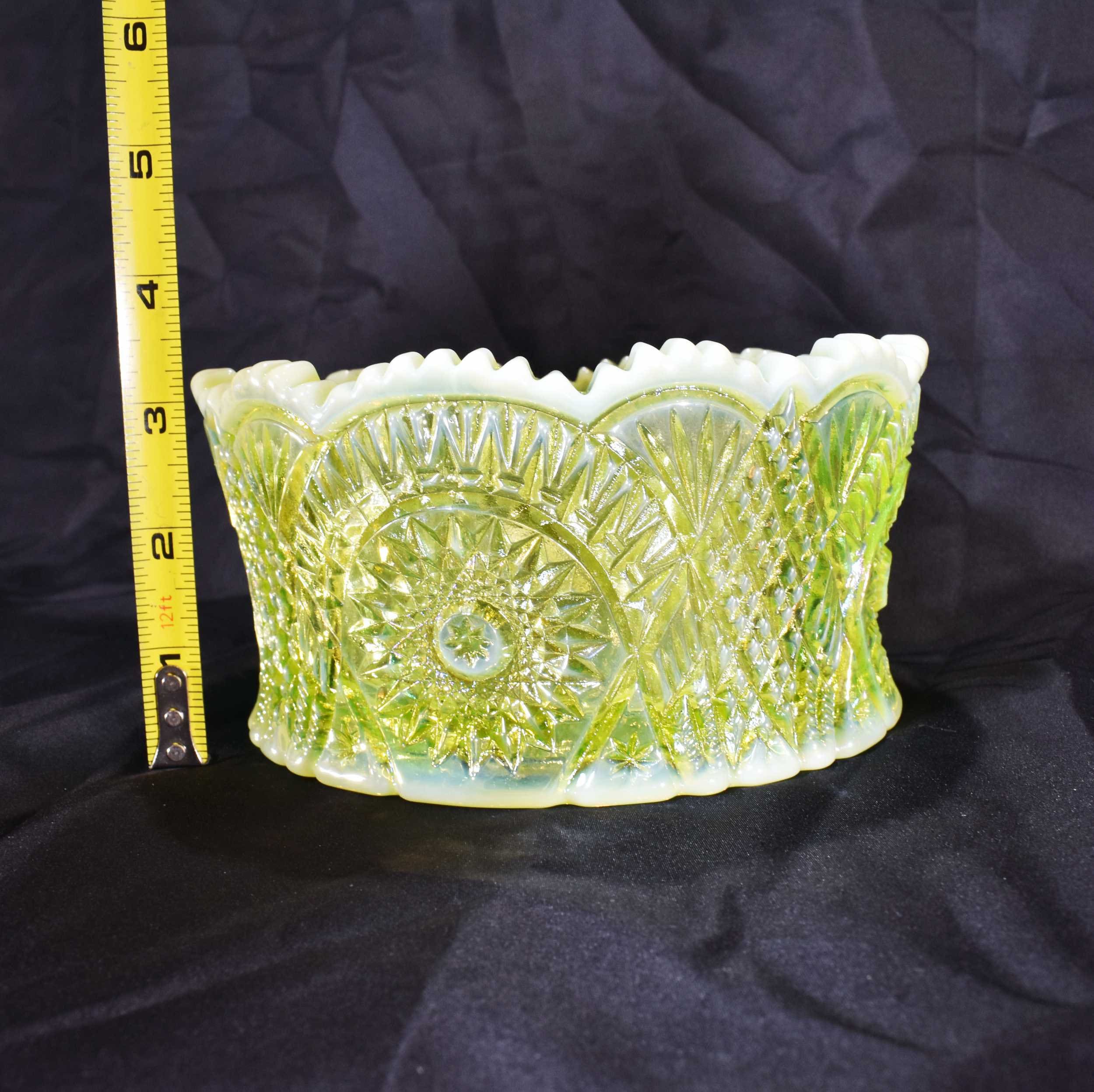 Mosser Glass Diamond Classic 6.5 bowl Vaseline Uranium glowing carnival opalescent