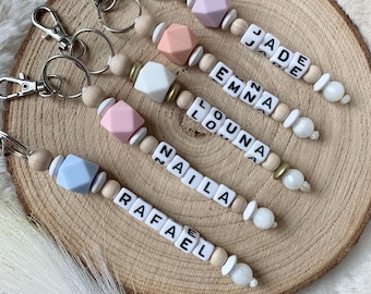 Keychain, personalized keychain, first name keychain, wooden bead keychain, customizable keychain, silicone keychain, personalized