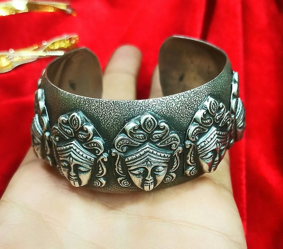 1 Gram Gold Forming Om with Diamond Sophisticated Design Bracelet Kada for  Men - Style A939, गोल्ड प्लेटेड ब्रेसलेट - Soni Fashion, Rajkot | ID:  2852841917433