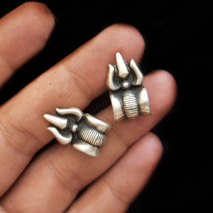 silver studs, simple silver studs, small silver studs, sterling silver small studs, earrings studs in sterling silver, tribal 925  studs