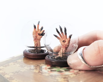 Pale Man Hands Miniature from Pan's Labyrinth | El Laberinto Del Fauno taxidermy figurine Diorama by Guillermo Del Toro | Movie Art Gift