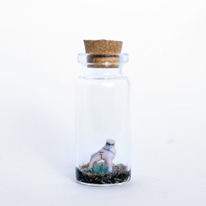 Thing Diorama in a glass bottle Wednesday Addams Family Thing Miniature, Best Creepy Gift for Gothic Home Decor & Horror Movie Art lovers2