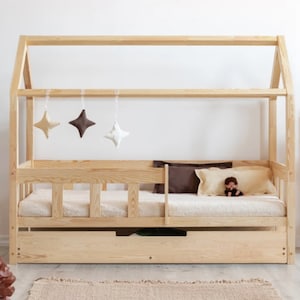 Solid House Bed with Drawer For Kids, Montessori House Bed, Solid Handmade Bed for Toddler, Kids Bed, Bed Frame, Cottage Bed, Toddler Bed