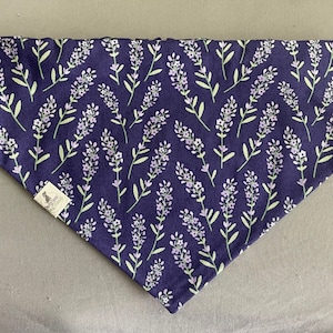 Lavendar scrunchie dog bandana