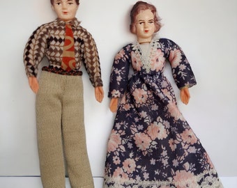 Vintage Thread Wrapped Dollhouse Dolls Man Woman Mother Father Clothes Dress Made in Taiwan Poseable