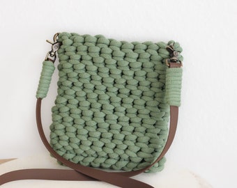 Tasche mit Crossbody-Gurt Eukalyptus | Schultertasche | Handtasche