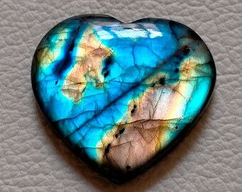 AAA Quality Labradorite Cabochon Gemstone Green Flashy Good Quality Gemstone Heart Shape Making Jewelry Hand Polished 35X32X7.MM 67.Ct