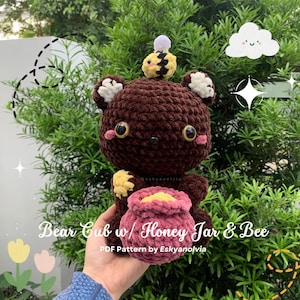Crochet Pattern - Bear Cub with Honey Jar & Bee | Squishmallow Cute Kawaii Animal | Eskyanolvia