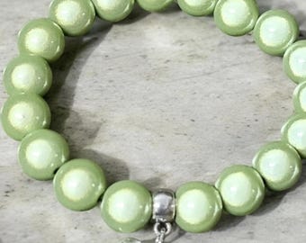 Miracle Bead Bracelet 10 mm beads, elastic, light green