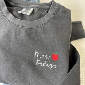 Comfort Colors Custom Teach  Embroidered Crewneck Sweatshirt - Sweater Pullover - Simple Minimal - Teacher Appreciation Gift - Personalized