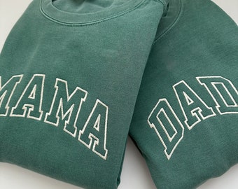 Embroidered Custom Comfort Colors Crewneck SWEATSHIRT Dad Mama Name Sweatshirt - Varsity Letter - Personalized Gifts Mom Dad Nana Grandma