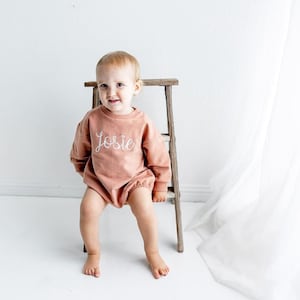 Baby Bubble Romper van biologisch katoen - op maat geborduurde naam Bubble Sweatshirt Romper - gepersonaliseerde naam Crewneck Sweatshirt trui