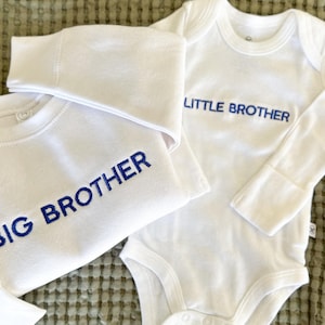 Spersonalizowany kombinezon Little Brother Organic Cotton Body - haftowany strój dla noworodka Little Brother Personalized - bluza Big Brother Big Bro Tee