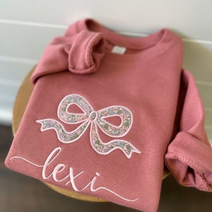 Toddler Custom Name Appliqué Sweatshirt - Personalized Embroidered Monogram Crewneck Sweatshirt - Floral Bow - London of Liberty Fabric