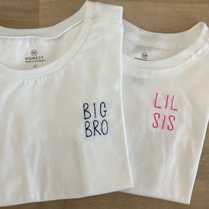 Organic Cotton Custom Big / Little Bro / Sis Embroidered Toddler T-Shirt - Personalized Baby Clothing - New Baby Sibling Sister Brother