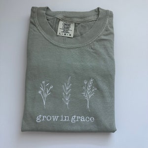 Grow in Grace Embroidered Comfort Colors T-Shirt - Short Sleeve Tee - Wildflower Floral Embroidery - Faith Apparel - Christian Based Tee