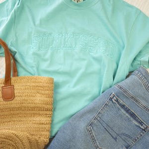 Camiseta corta cuadrada con estampado Sunkissed - Bonita camiseta playera universitaria con gráficos - Camiseta cómoda para mujer - Camiseta de verano - Camiseta playera femenina