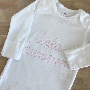 Robe de bébé en coton biologique - Vêtements de bébé personnalisés - Nouveau bébé - Cadeau fraternel - Texte personnalisé