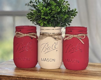 Red Farmhouse Mason Jar Vases, Gift for Mom, Hand Painted and Distressed Country Chic Mason Jar Centerpieces, Antique Rustic Kitchen Decor