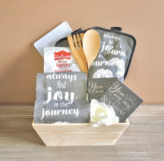 Friday Finds: Housewarming Gifts